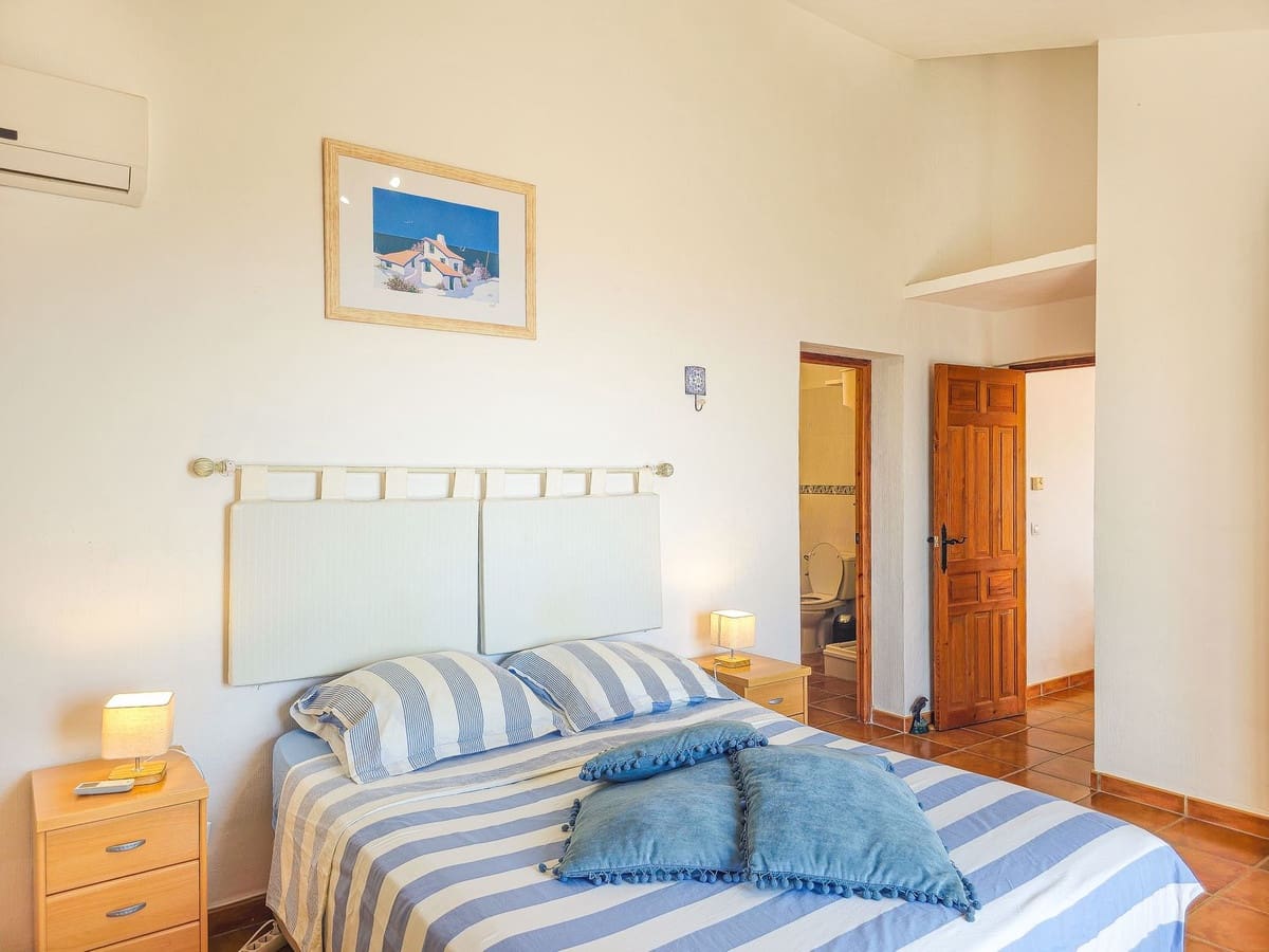 Chalet de 2 habitaciones en Arenas en venta con piscina garaje - 449.000 € (Ref: 10062350)