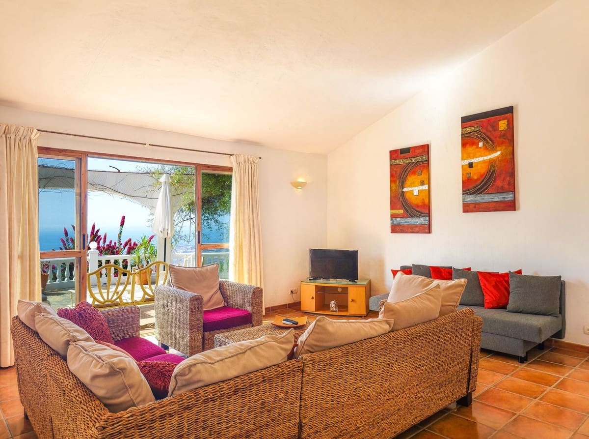 Chalet de 2 habitaciones en Arenas en venta con piscina garaje - 449.000 € (Ref: 10062350)