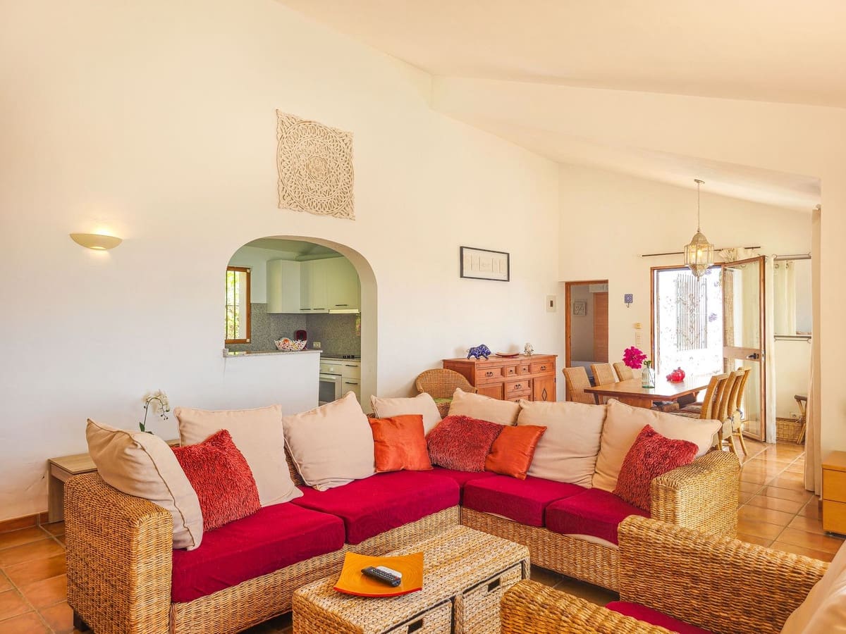 Chalet de 2 habitaciones en Arenas en venta con piscina garaje - 449.000 € (Ref: 10062350)