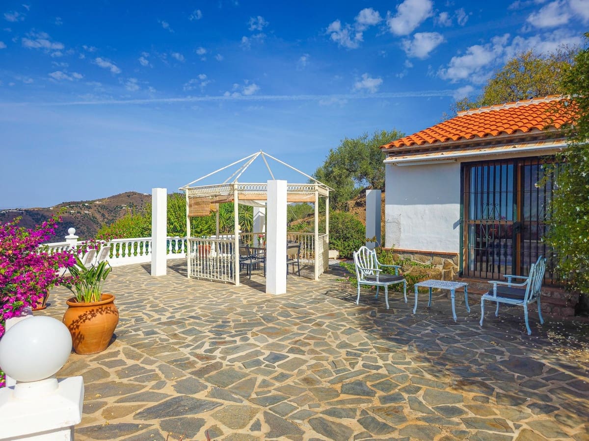 Chalet de 2 habitaciones en Arenas en venta con piscina garaje - 449.000 € (Ref: 10062350)