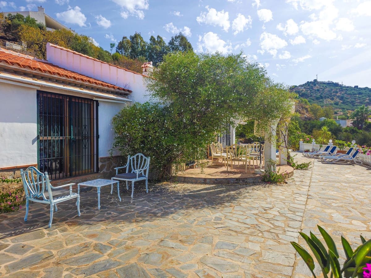 Chalet de 2 habitaciones en Arenas en venta con piscina garaje - 449.000 € (Ref: 10062350)