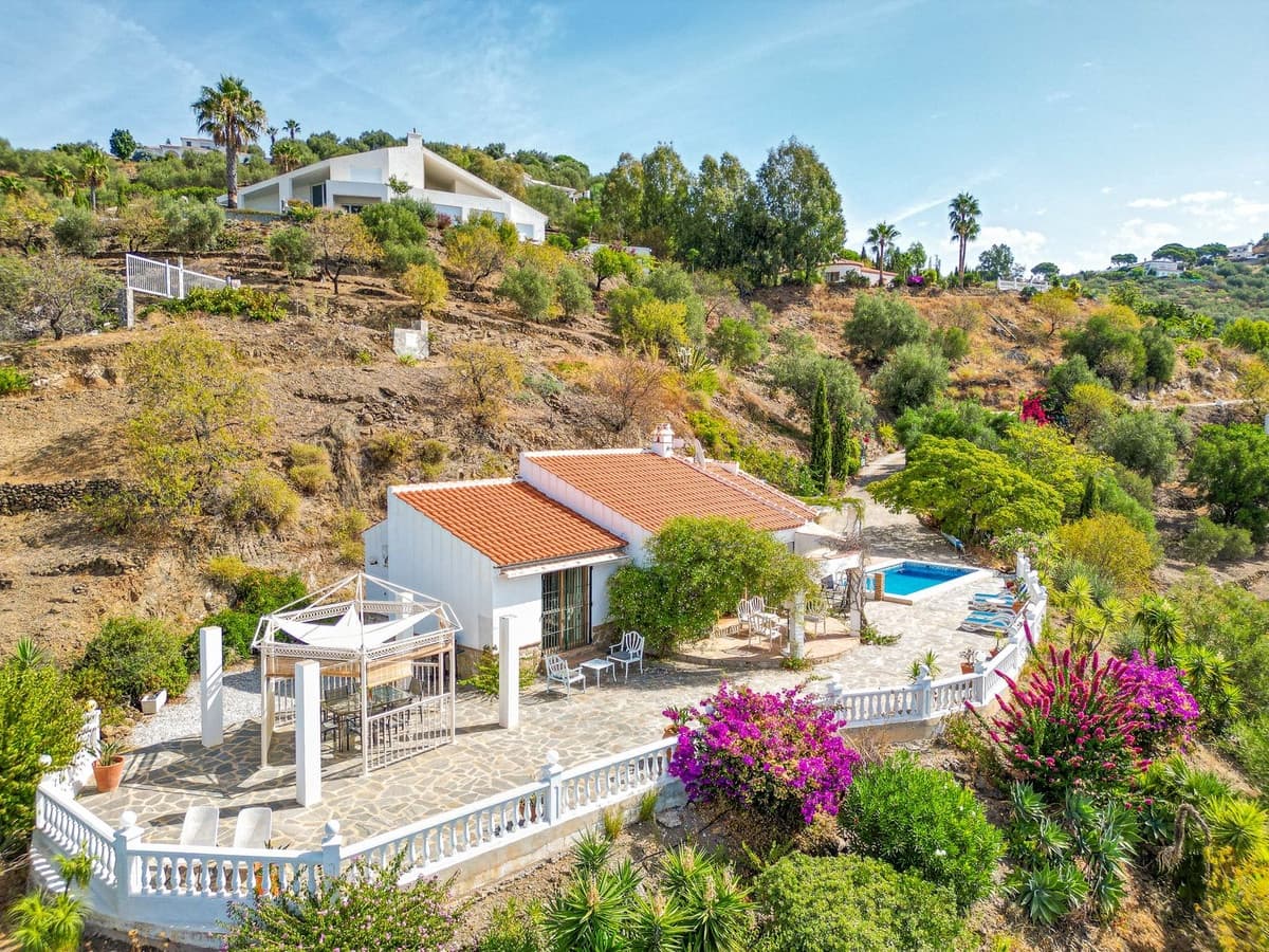 Chalet de 2 habitaciones en Arenas en venta con piscina garaje - 449.000 € (Ref: 10062350)