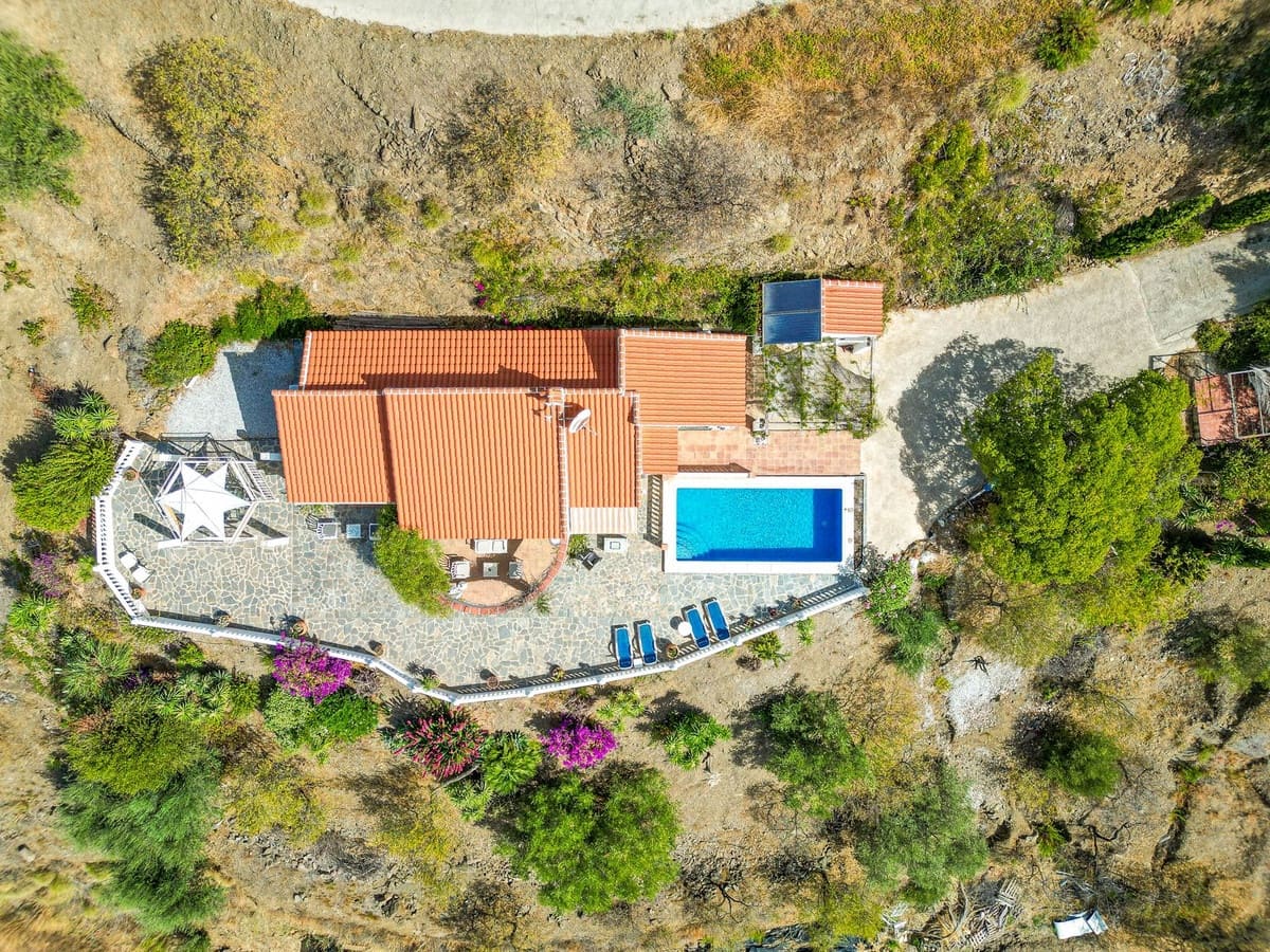 Chalet de 2 habitaciones en Arenas en venta con piscina garaje - 449.000 € (Ref: 10062350)