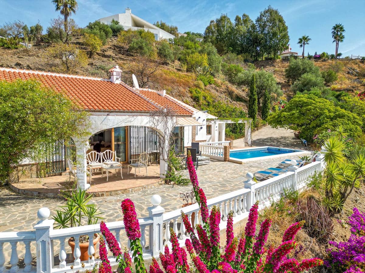 Chalet de 2 habitaciones en Arenas en venta con piscina garaje - 449.000 € (Ref: 10062350)