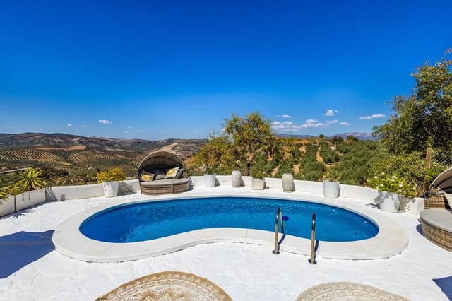4 chambre Villa/Maison Semi-Mitoyenne à vendre à Iznájar avec piscine garage - 375 000 € (Ref: 10073011)