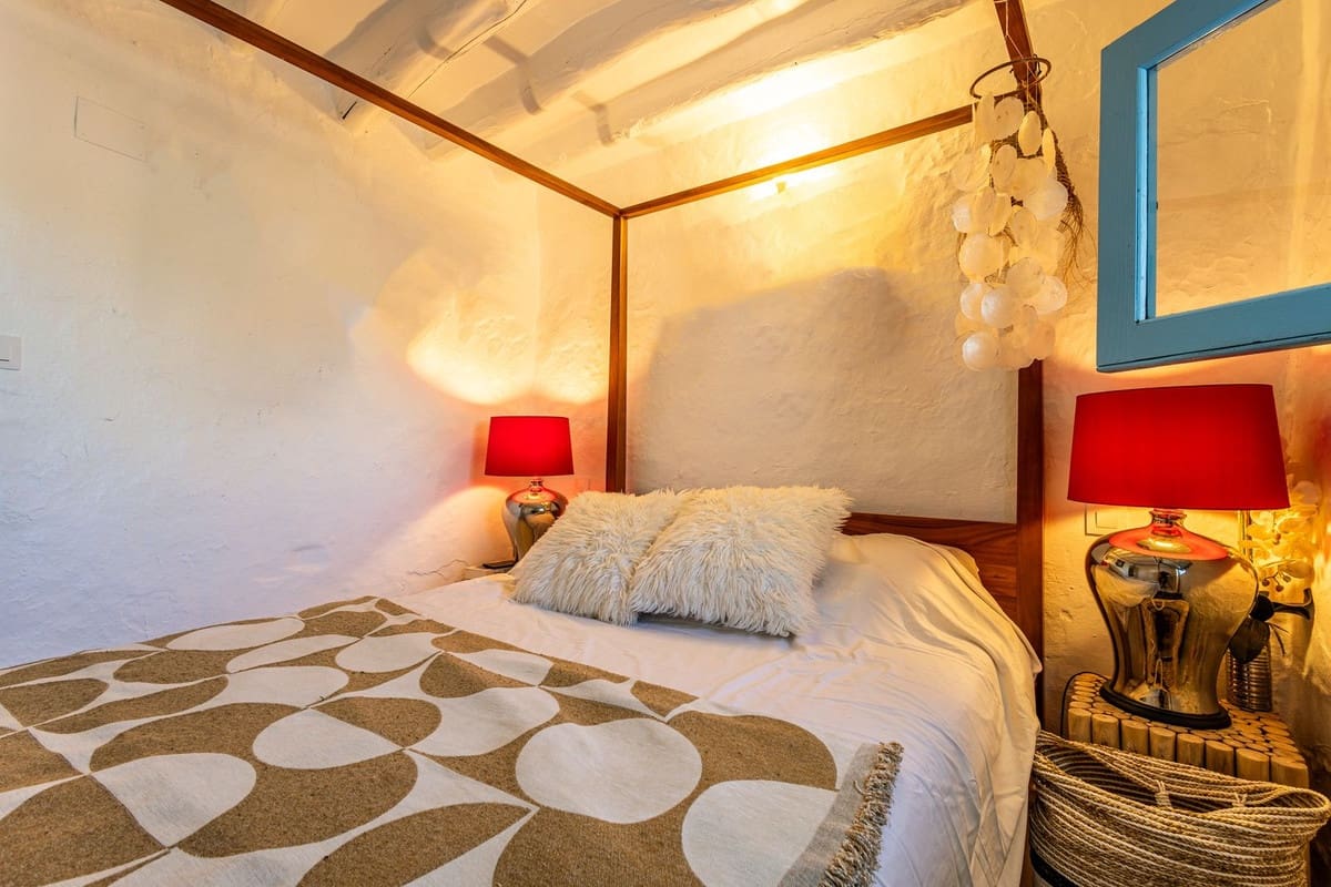 4 chambre Villa/Maison Semi-Mitoyenne à vendre à Iznajar avec piscine garage - 375 000 € (Ref: 10073011)