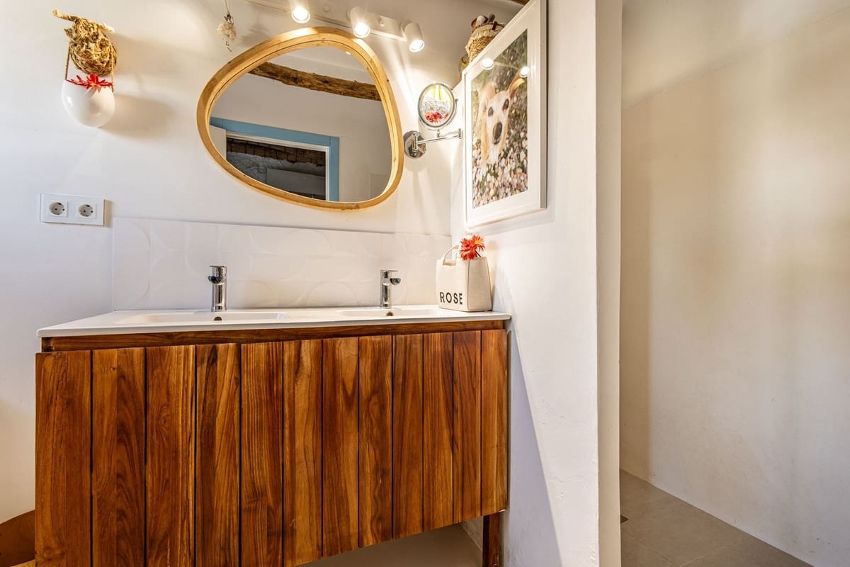 4 chambre Villa/Maison Semi-Mitoyenne à vendre à Iznajar avec piscine garage - 375 000 € (Ref: 10073011)