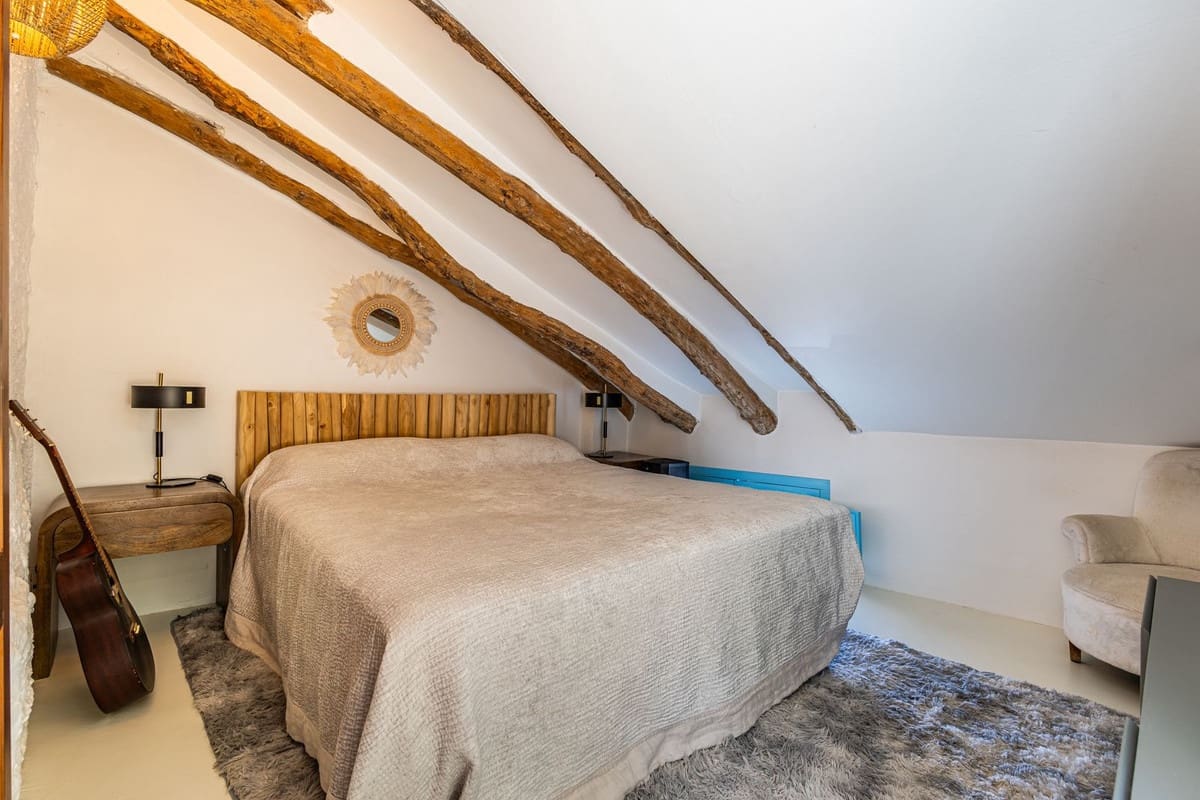 4 chambre Villa/Maison Semi-Mitoyenne à vendre à Iznajar avec piscine garage - 375 000 € (Ref: 10073011)