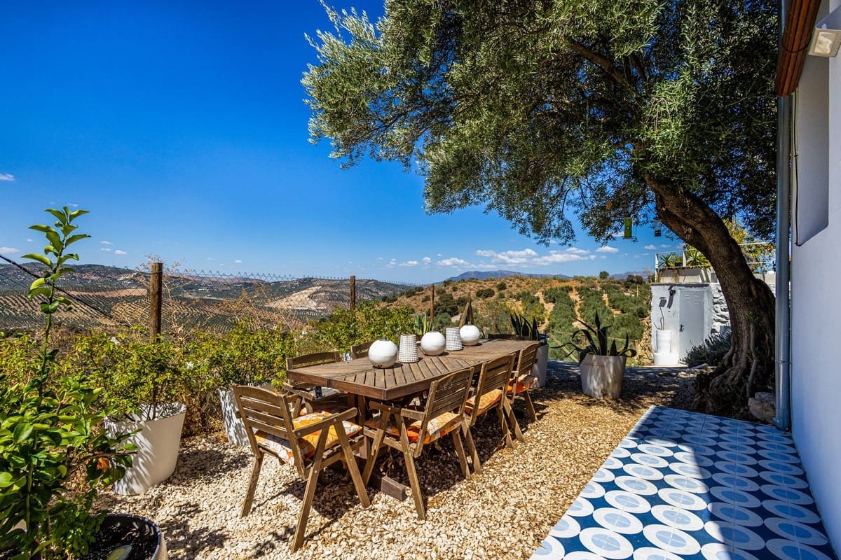 4 chambre Villa/Maison Semi-Mitoyenne à vendre à Iznajar avec piscine garage - 375 000 € (Ref: 10073011)