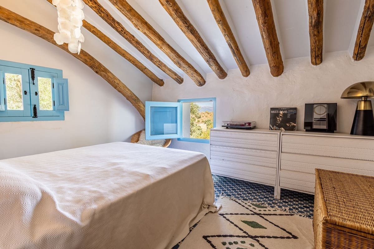 4 chambre Villa/Maison Semi-Mitoyenne à vendre à Iznajar avec piscine garage - 375 000 € (Ref: 10073011)