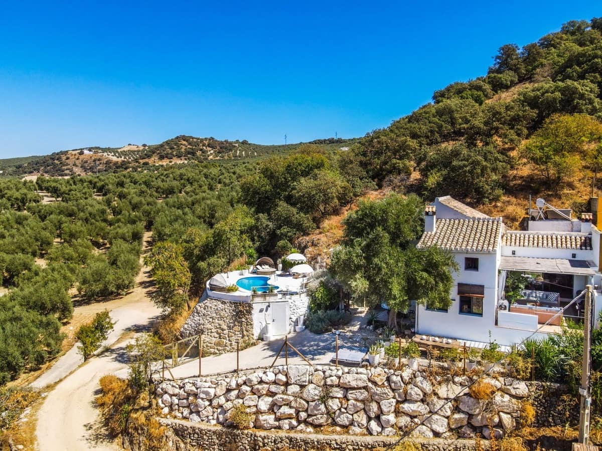 4 chambre Villa/Maison Semi-Mitoyenne à vendre à Iznajar avec piscine garage - 375 000 € (Ref: 10073011)