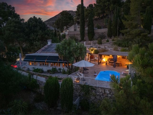 2 soveværelse Villa til salg i Cómpeta med swimmingpool garage - € 480.000 (Ref: 10080266)