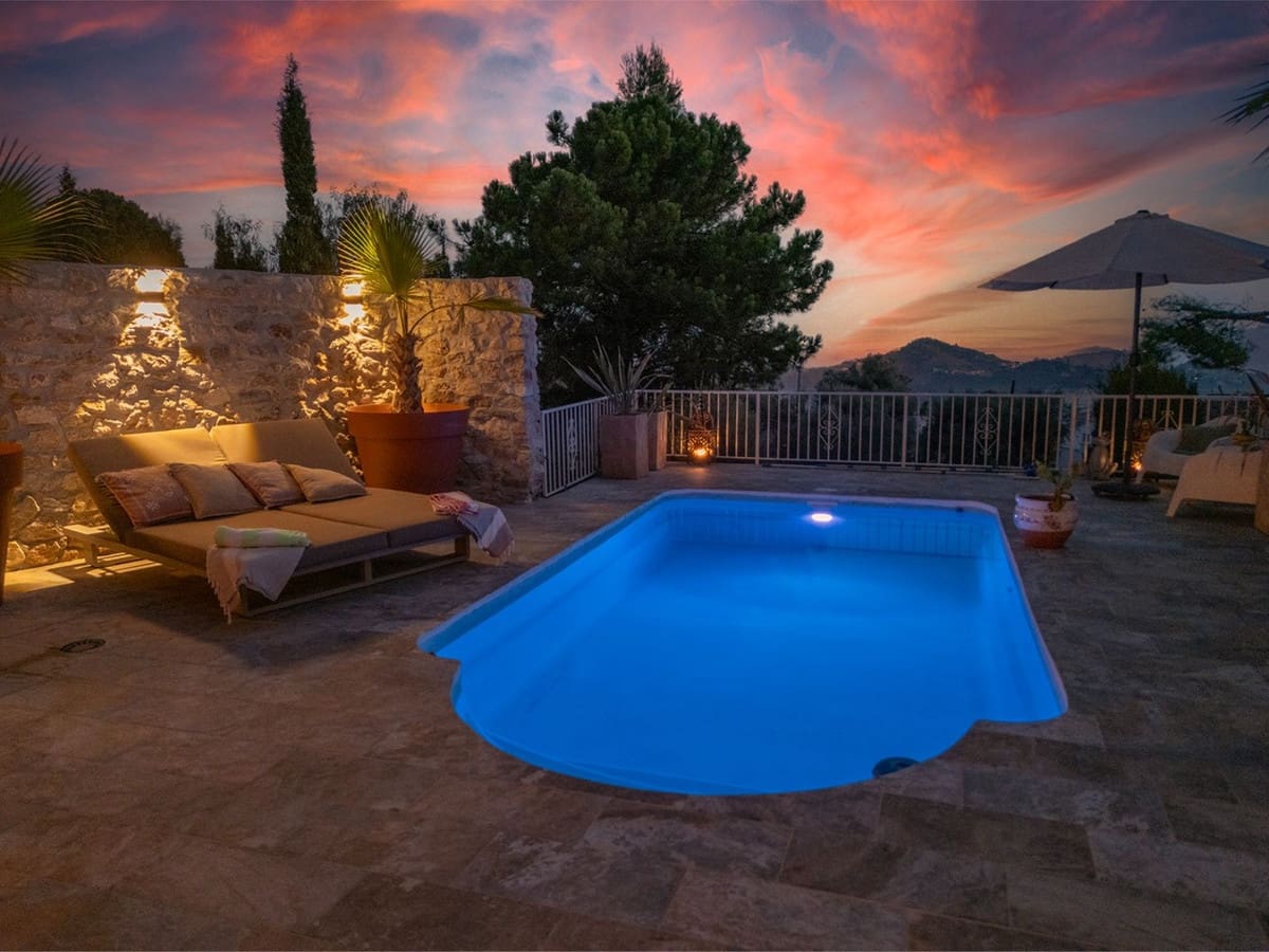 2 soveværelse Villa til salg i Competa med swimmingpool garage - € 480.000 (Ref: 10080266)