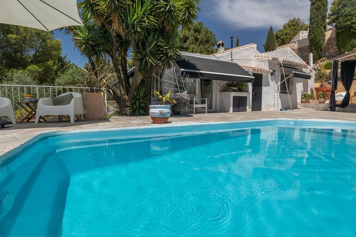 2 soveværelse Villa til salg i Competa med swimmingpool garage - € 480.000 (Ref: 10080266)
