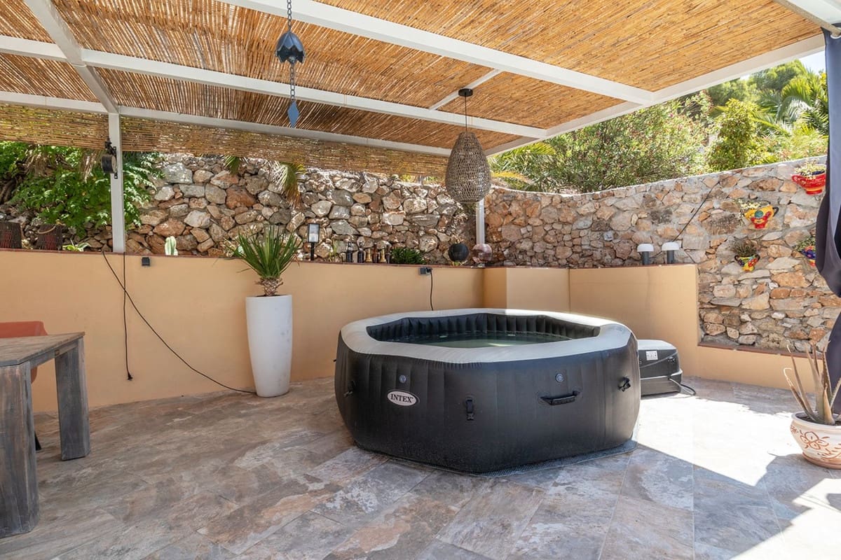 2 soveværelse Villa til salg i Competa med swimmingpool garage - € 480.000 (Ref: 10080266)