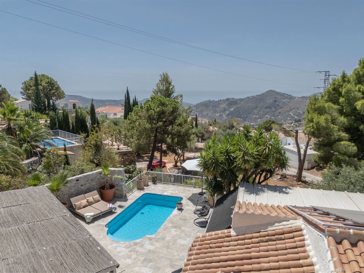 2 soveværelse Villa til salg i Competa med swimmingpool garage - € 480.000 (Ref: 10080266)