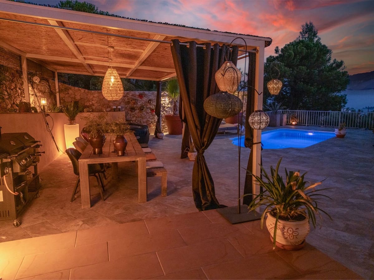 2 soveværelse Villa til salg i Competa med swimmingpool garage - € 480.000 (Ref: 10080266)