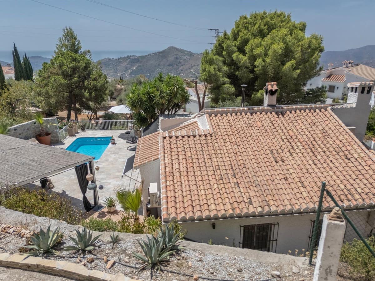 2 soveværelse Villa til salg i Competa med swimmingpool garage - € 480.000 (Ref: 10080266)
