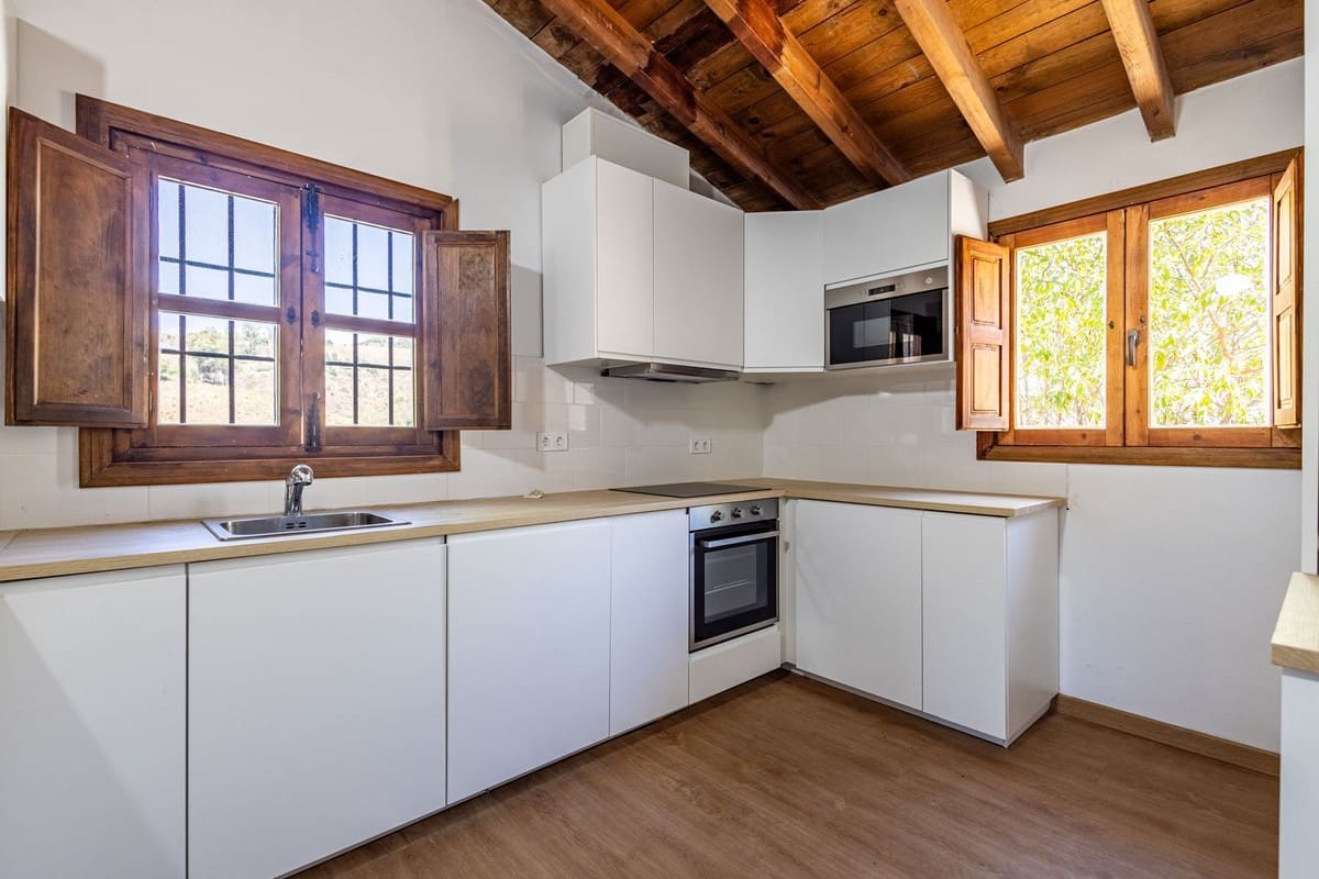 Finca/Casa Rural de 3 habitaciones en Cómpeta en venta con piscina garaje - 395.000 € (Ref: 10081826)