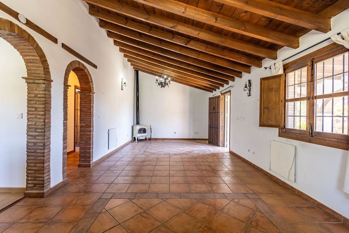 Finca/Casa Rural de 3 habitaciones en Cómpeta en venta con piscina garaje - 395.000 € (Ref: 10081826)