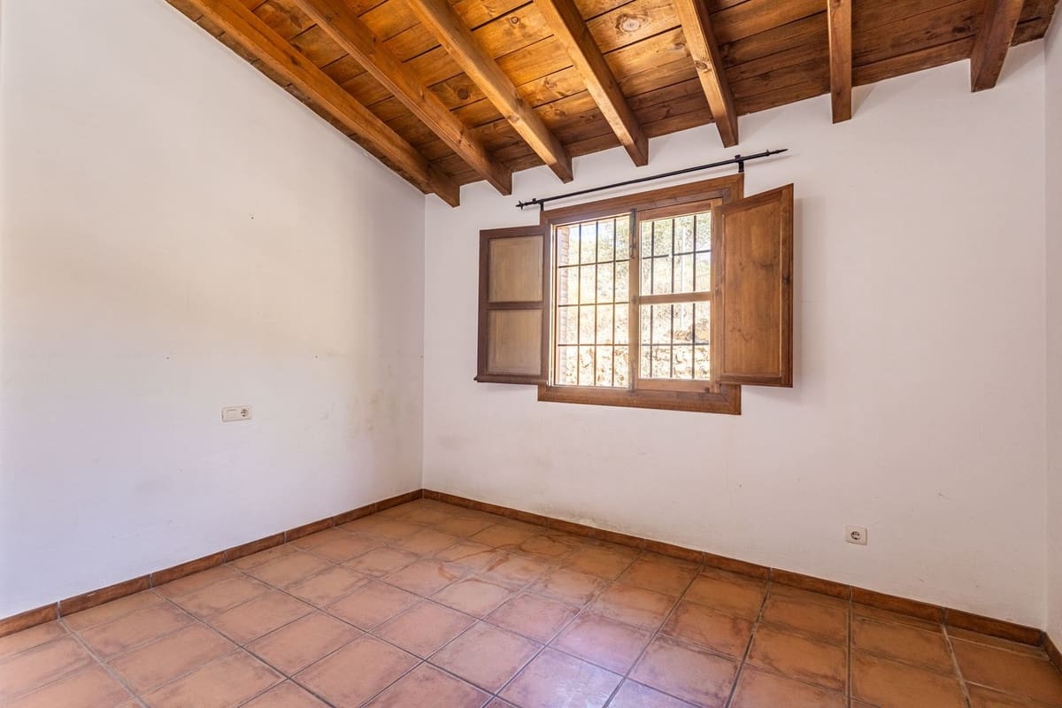 Finca/Casa Rural de 3 habitaciones en Cómpeta en venta con piscina garaje - 395.000 € (Ref: 10081826)
