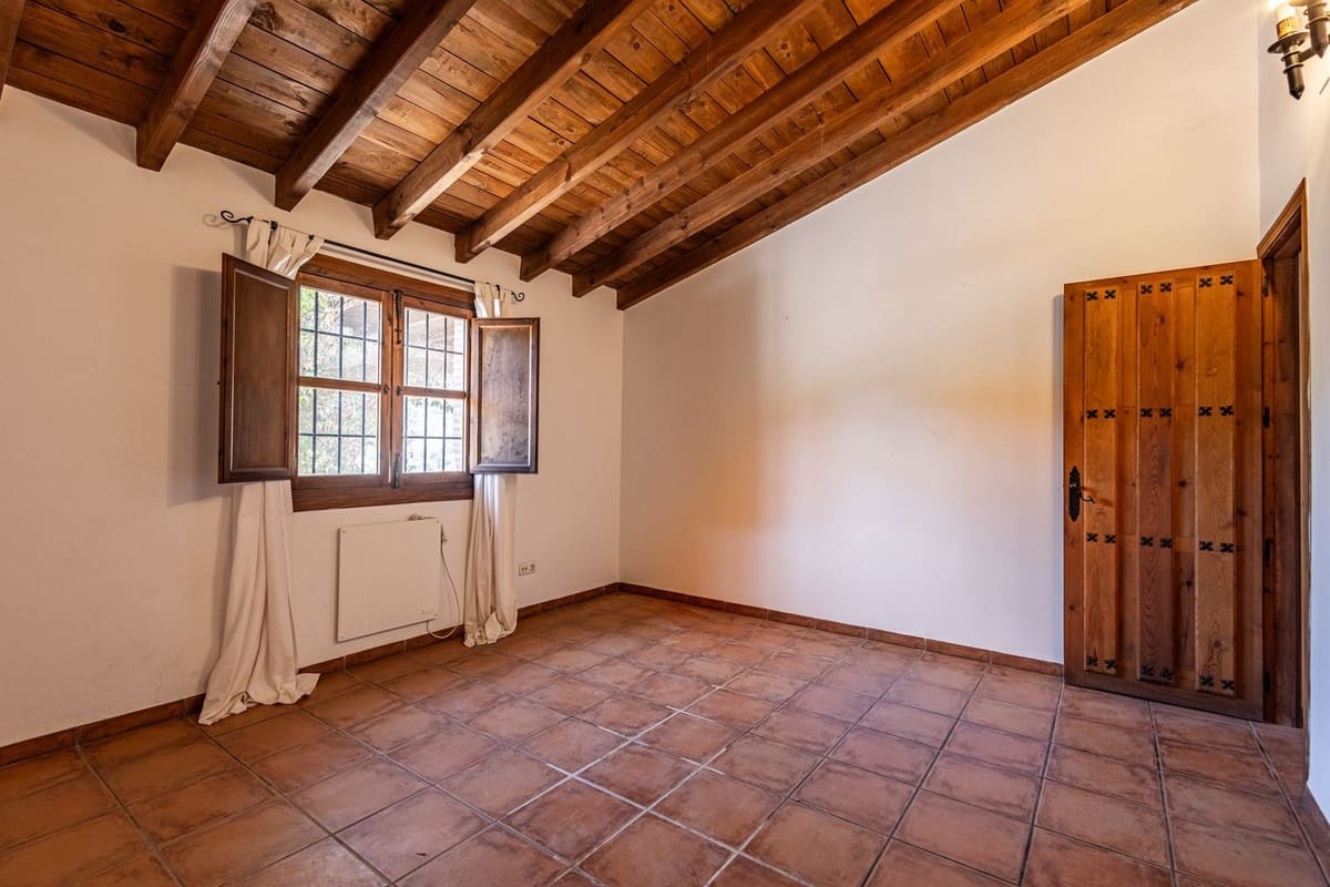 Finca/Casa Rural de 3 habitaciones en Cómpeta en venta con piscina garaje - 395.000 € (Ref: 10081826)
