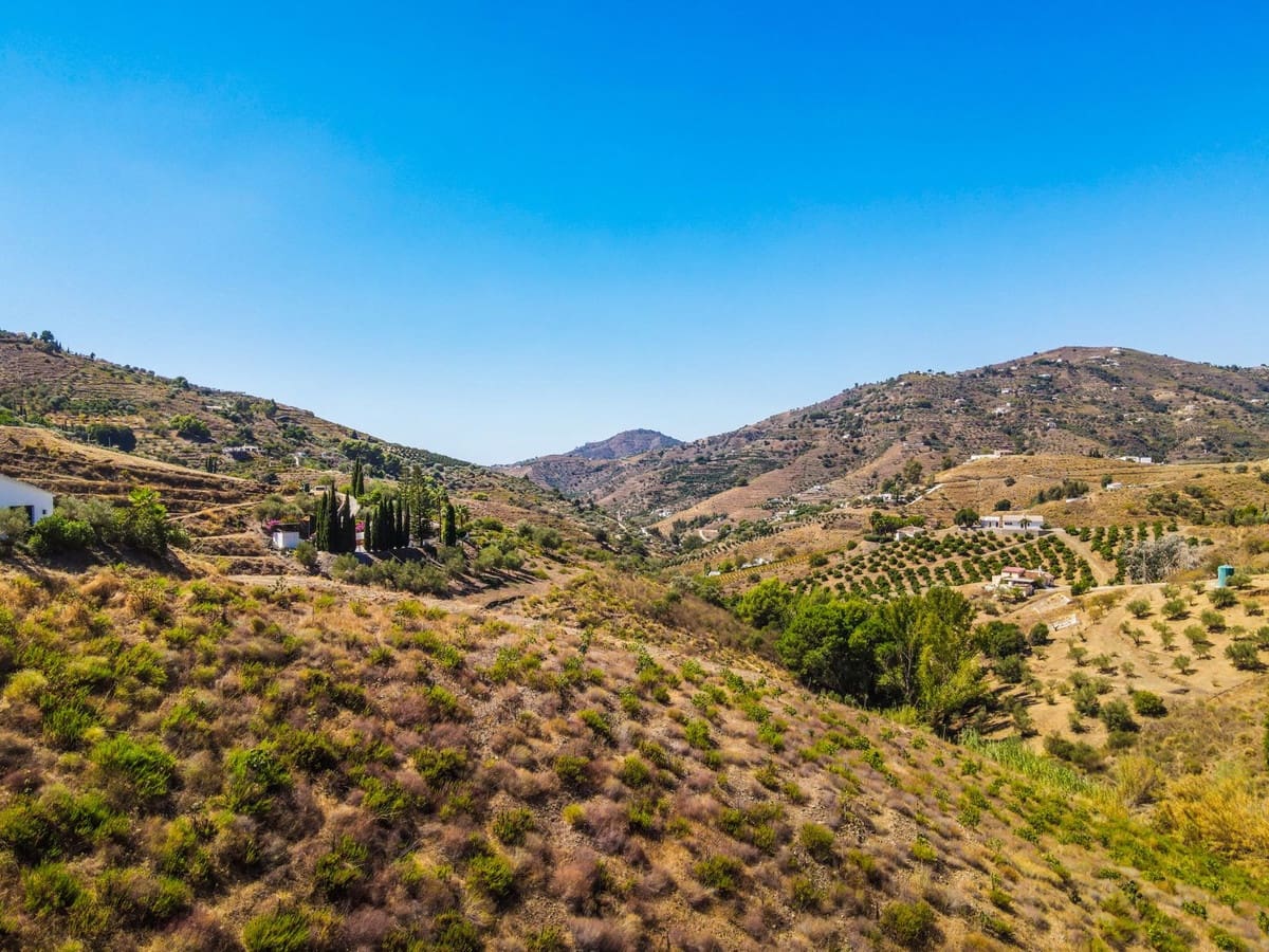Finca/Casa Rural de 3 habitaciones en Cómpeta en venta con piscina garaje - 395.000 € (Ref: 10081826)