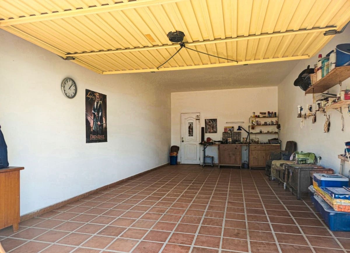 3 bedroom Villa for sale in Arenas with pool garage - € 489,000 (Ref: 10085029)