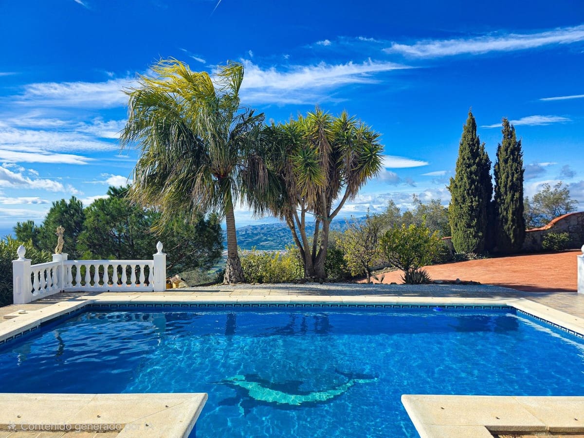 3 bedroom Villa for sale in Arenas with pool garage - € 489,000 (Ref: 10085029)