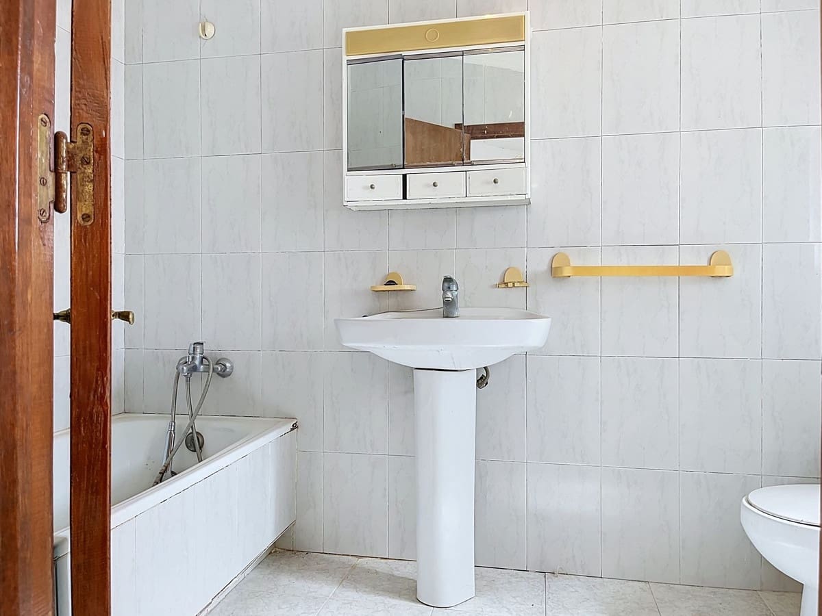 4 bedroom Townhouse for sale in Canillas de Aceituno - € 98,000 (Ref: 10088680)