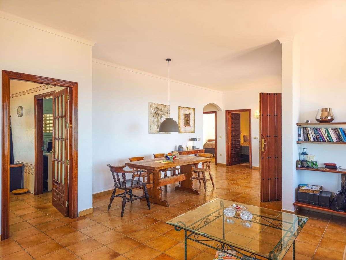 3 soverom Villa til salgs i Arenas med svømmebasseng garasje - € 499 000 (Ref: 10090045)