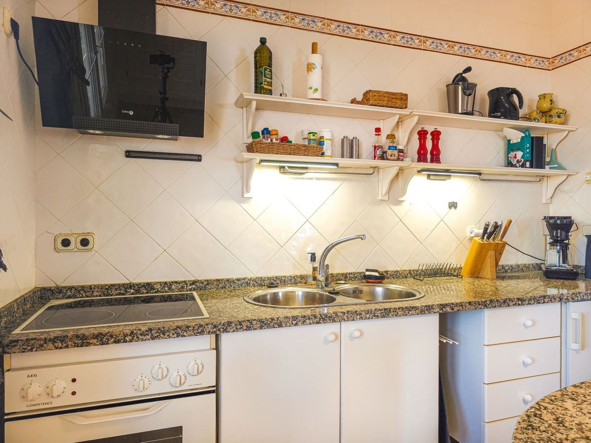 3 soverom Villa til salgs i Arenas med svømmebasseng garasje - € 499 000 (Ref: 10090045)