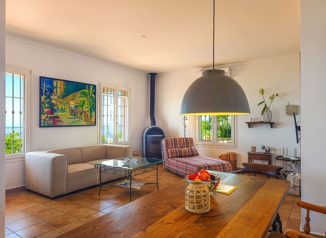 3 soverom Villa til salgs i Arenas med svømmebasseng garasje - € 499 000 (Ref: 10090045)