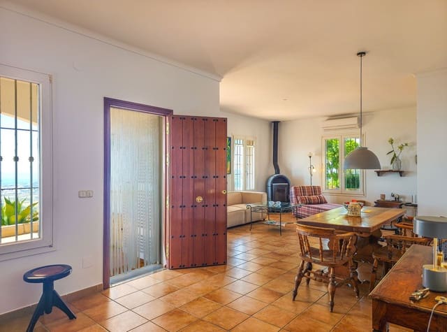 3 soverom Villa til salgs i Arenas med svømmebasseng garasje - € 499 000 (Ref: 10090045)