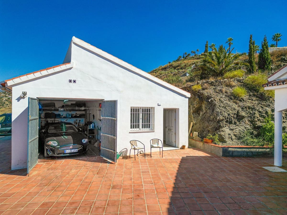 3 soverom Villa til salgs i Arenas med svømmebasseng garasje - € 499 000 (Ref: 10090045)