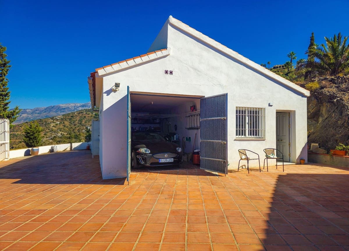 3 soverom Villa til salgs i Arenas med svømmebasseng garasje - € 499 000 (Ref: 10090045)