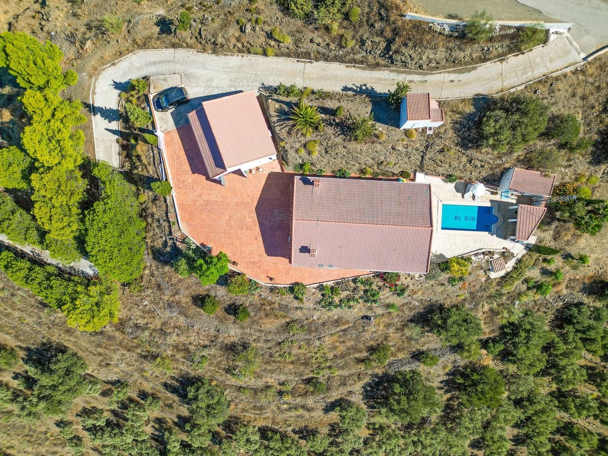 3 soverom Villa til salgs i Arenas med svømmebasseng garasje - € 499 000 (Ref: 10090045)