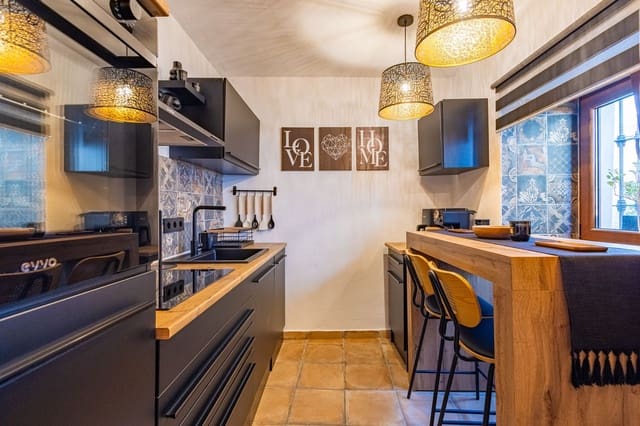 2 sovrum Hus till salu i Canillas de Aceituno med garage - 195 000 € (Ref: 10095025)