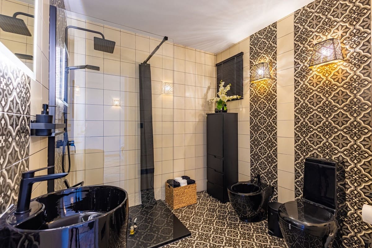 2 sovrum Hus till salu i Canillas de Aceituno med garage - 195 000 € (Ref: 10095025)