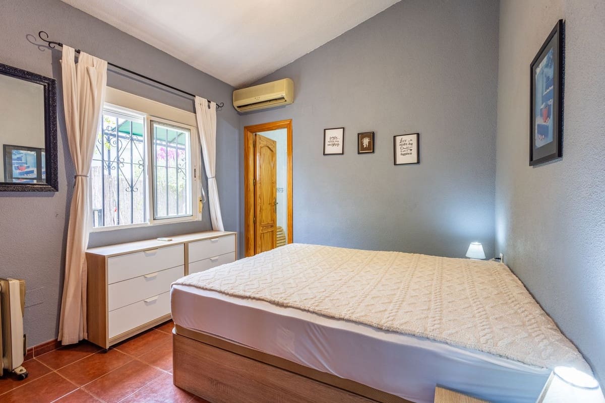 3 soverom Villa til salgs i Alcaucin med svømmebasseng garasje - € 298 000 (Ref: 10095468)