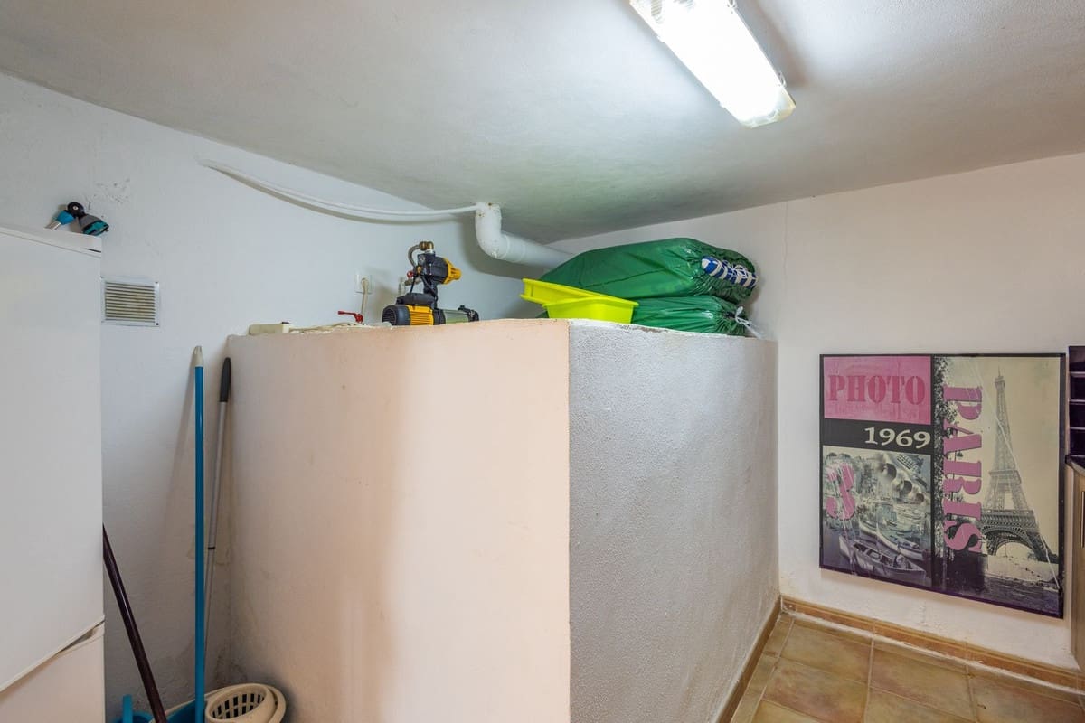 3 soverom Villa til salgs i Alcaucin med svømmebasseng garasje - € 298 000 (Ref: 10095468)