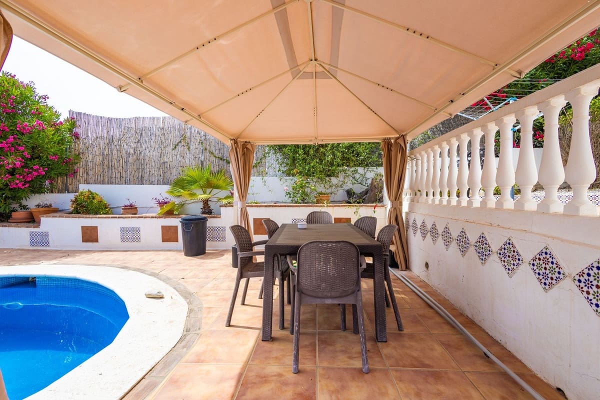 3 soverom Villa til salgs i Alcaucin med svømmebasseng garasje - € 298 000 (Ref: 10095468)