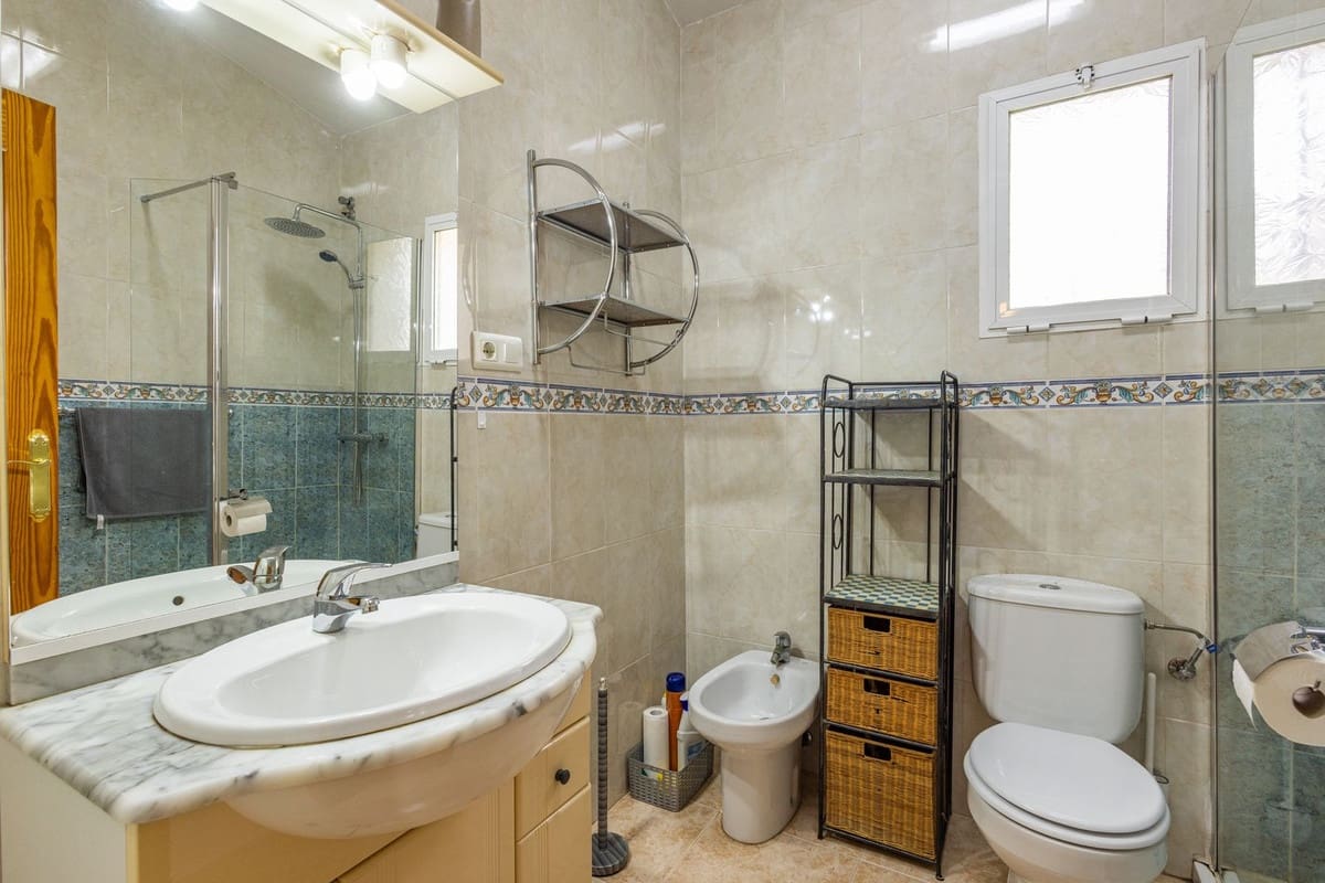 3 soverom Villa til salgs i Alcaucin med svømmebasseng garasje - € 298 000 (Ref: 10095468)