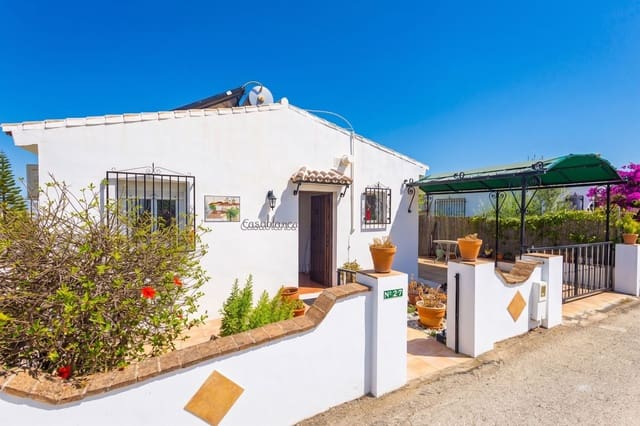 3 soverom Villa til salgs i Alcaucín med svømmebasseng garasje - € 298 000 (Ref: 10095468)