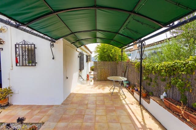 3 soverom Villa til salgs i Alcaucín med svømmebasseng garasje - € 298 000 (Ref: 10095468)