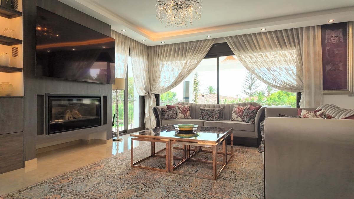 5 slaapkamer Villa te koop in El Paraiso met zwembad garage - € 7.700.000 (Ref: 10095707)