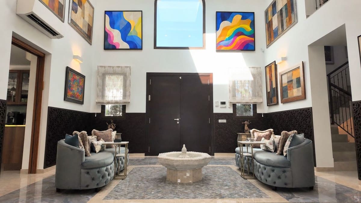5 slaapkamer Villa te koop in El Paraiso met zwembad garage - € 7.700.000 (Ref: 10095707)
