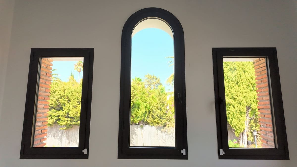 5 slaapkamer Villa te koop in El Paraiso met zwembad garage - € 7.700.000 (Ref: 10095707)