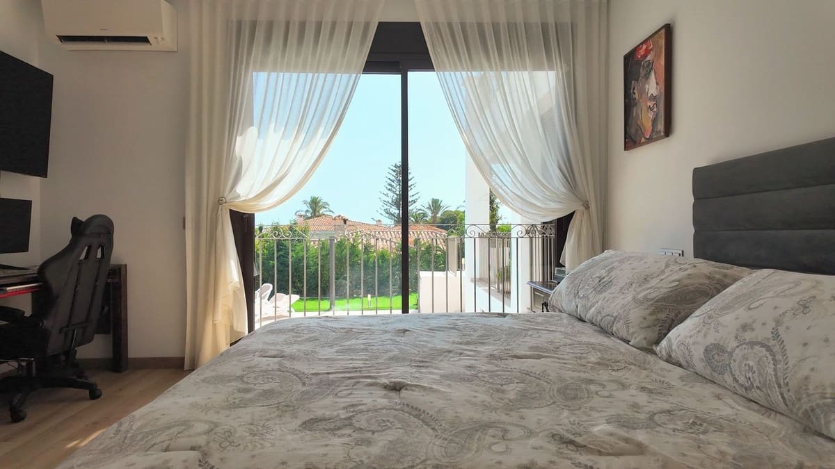 5 slaapkamer Villa te koop in El Paraiso met zwembad garage - € 7.700.000 (Ref: 10095707)