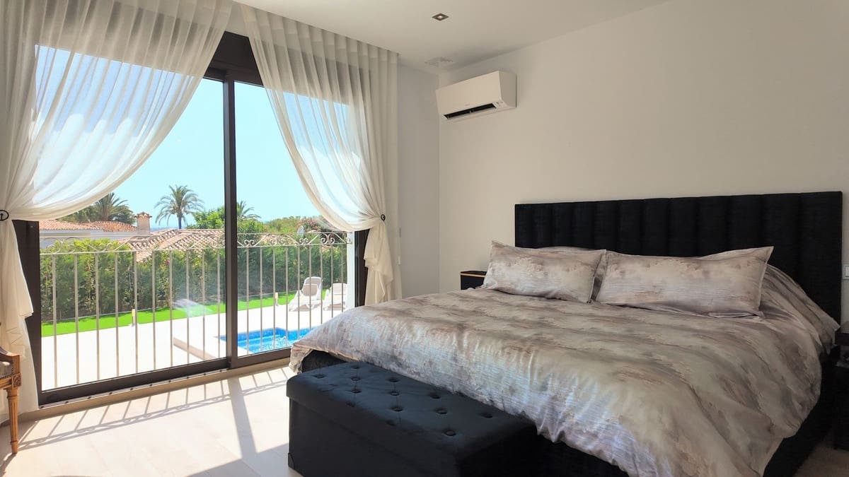 5 slaapkamer Villa te koop in El Paraiso met zwembad garage - € 7.700.000 (Ref: 10095707)